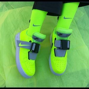 Nike Air Force 1 Utility (size 7 in boys)